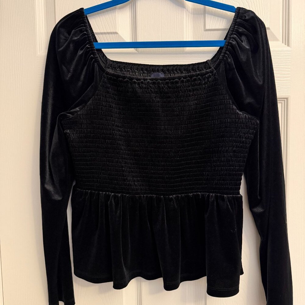 NWT GAP black velvet smocked peplum top (L)